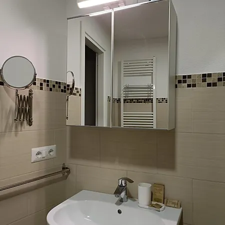 Apartament Anita Hh *